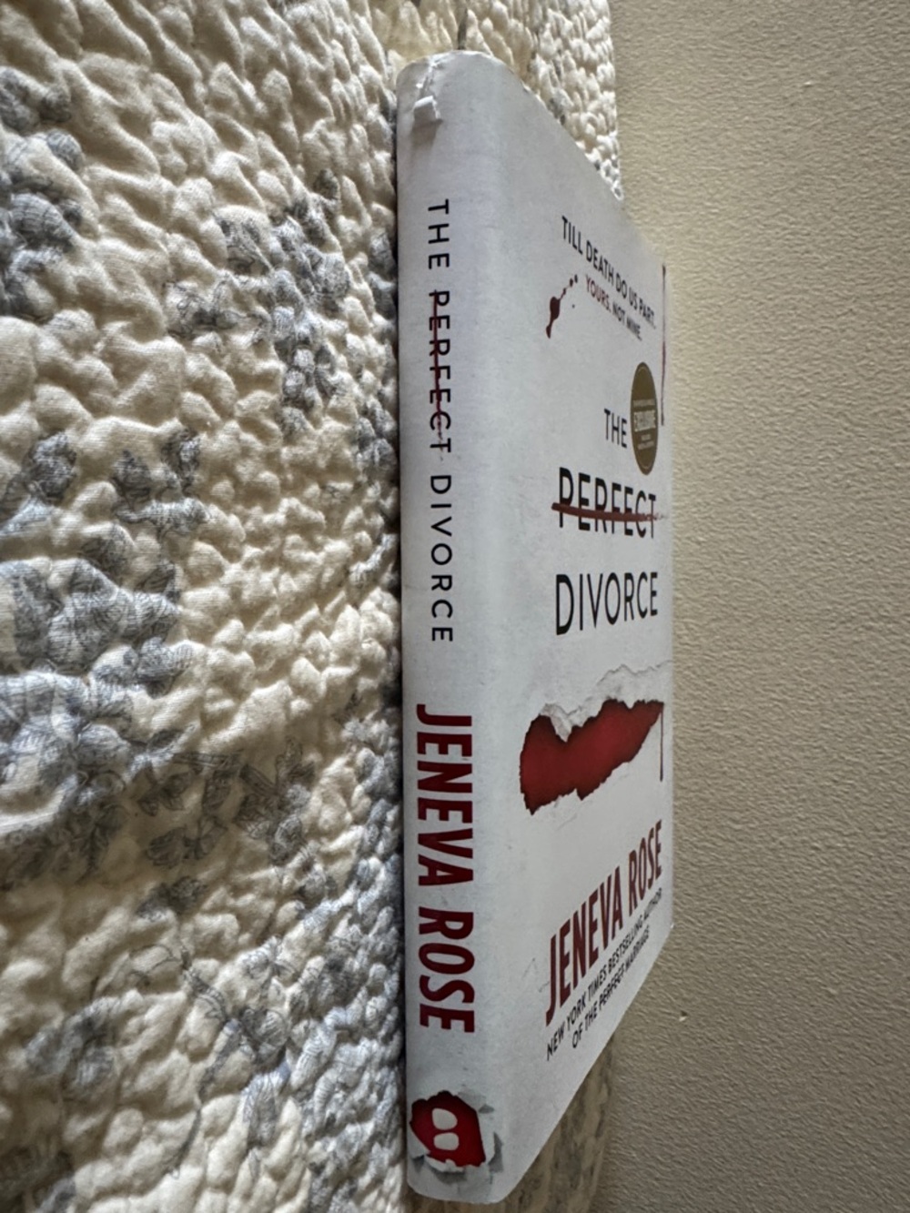 THE PERFECT DIVORCE BOOK NOVEL READ BEST SELLING LIKE NEW HARD COVER - Picture 3 of 6